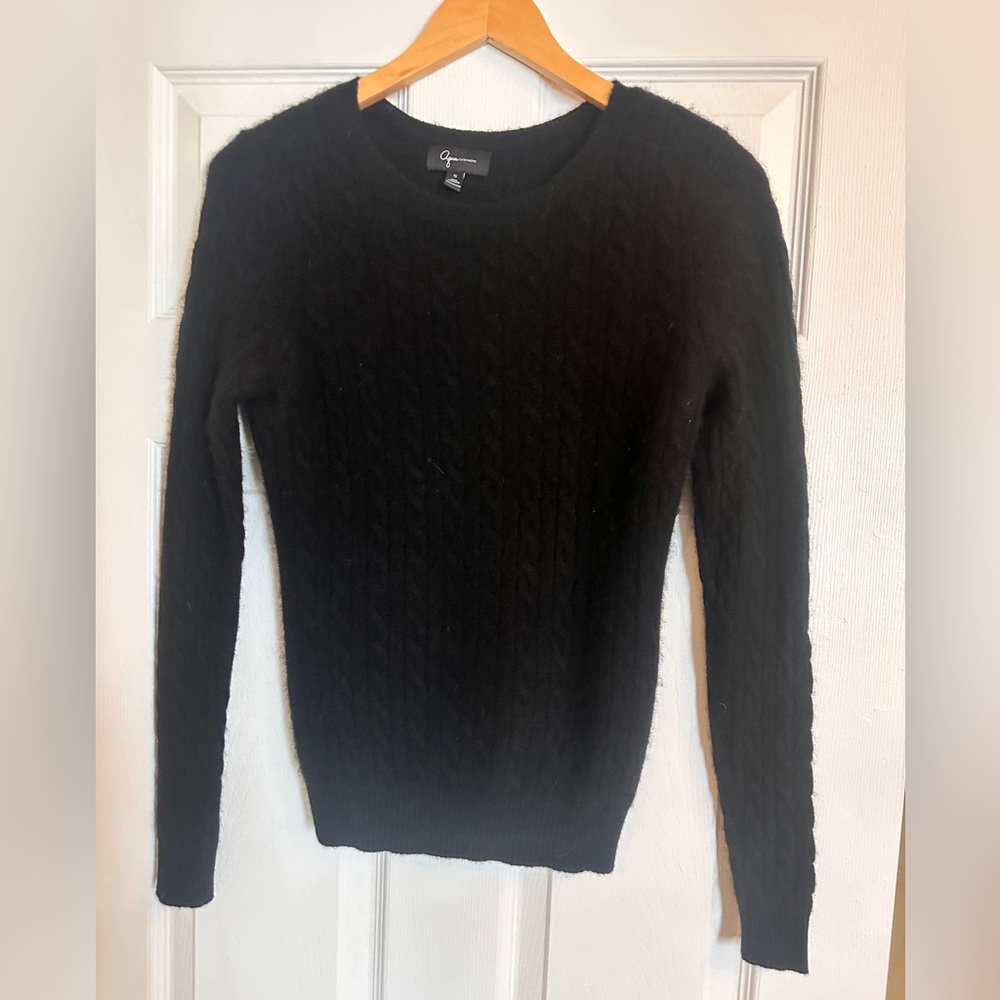 Aqua Cashmere Black Cable Knit Cashmere Sweater